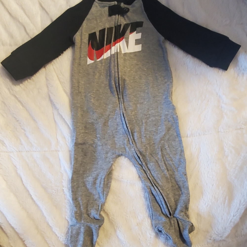 Baby boys Nike zip pajamas